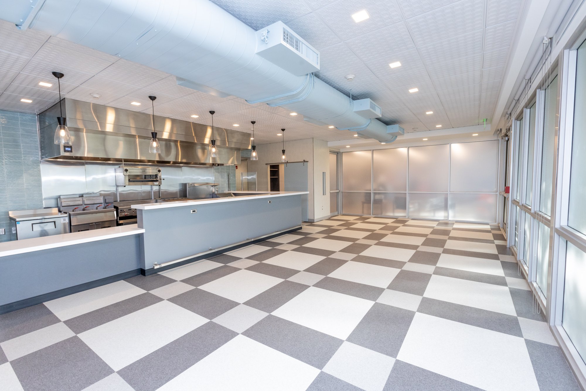 Granada Pro Shop Diner 8