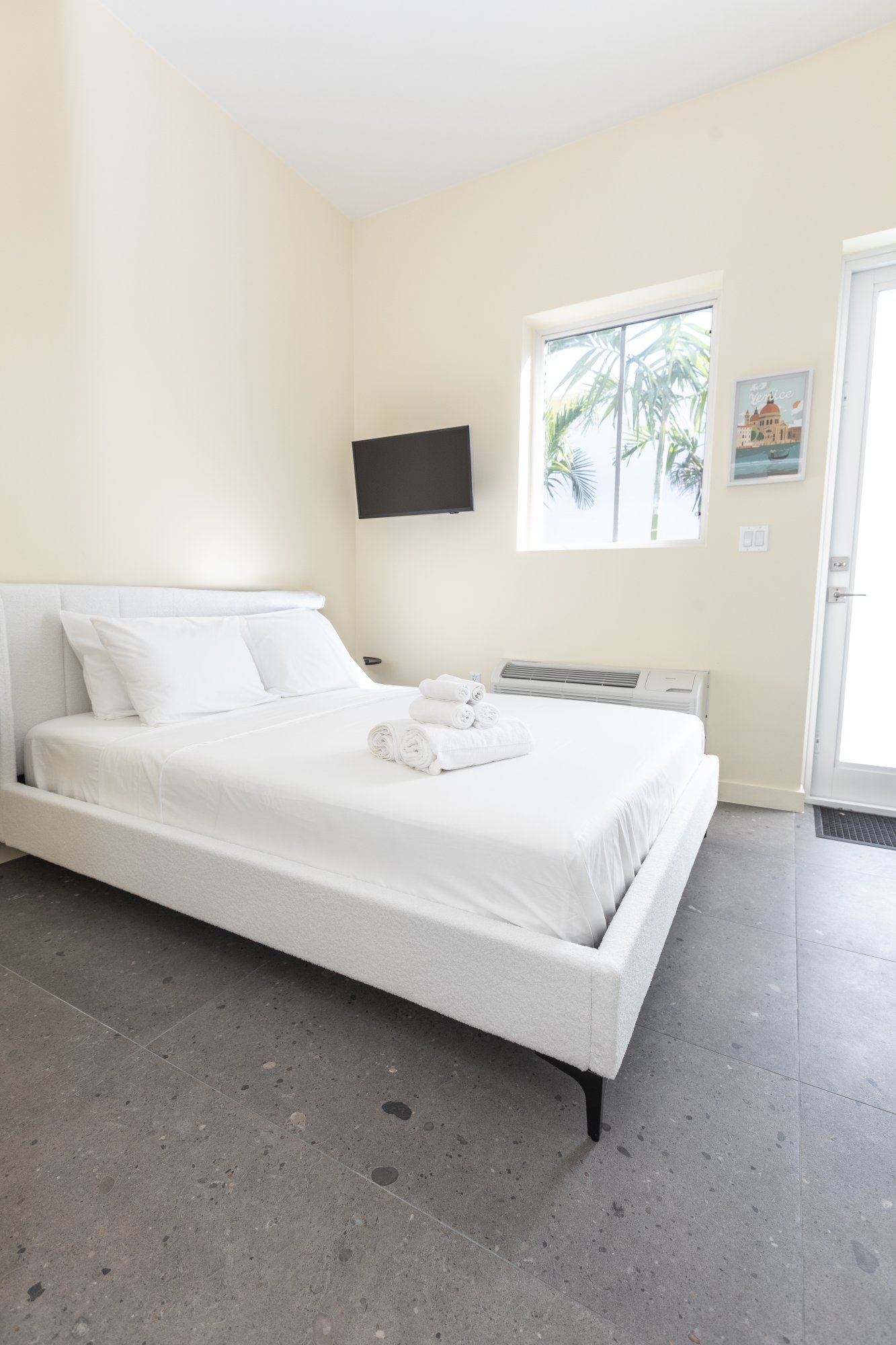 El Jardin Inn 7